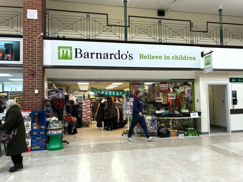 Railway Rd, Blackburn for lease - Building Photo - Image 3 of 3