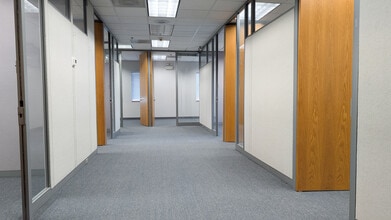 12 Corporate Dr, North Haven, CT for lease Building Photo- Image 2 of 27