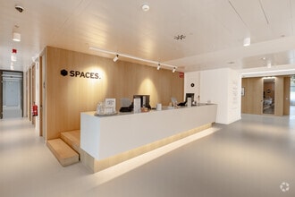 Calle Vía de los Poblados, 1, Madrid, Madrid for lease Interior Photo- Image 1 of 18