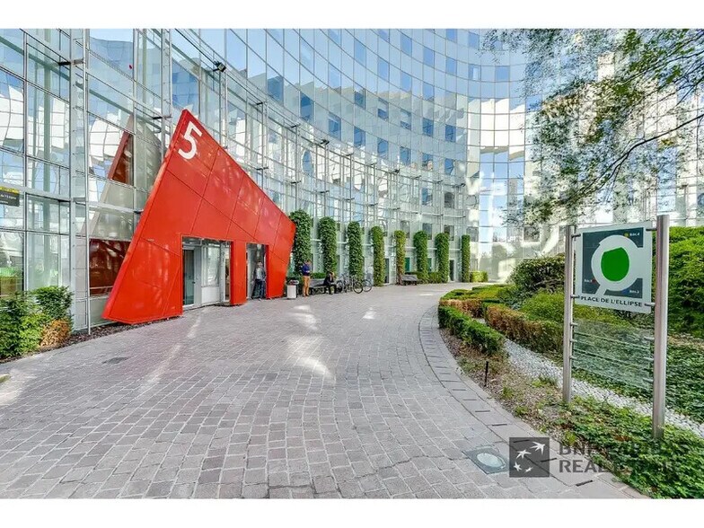 Office in Puteaux for lease - Building Photo - Image 3 of 18