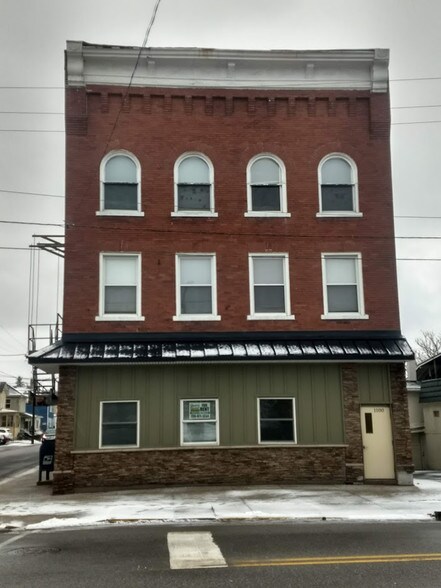 1102-1104 Philadelphia St, Indiana, PA for sale - Building Photo - Image 2 of 10