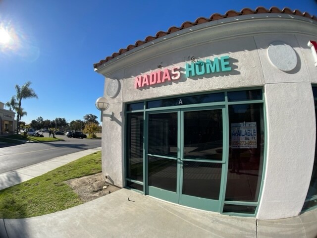 2850 Johnson Dr, Ventura, CA à louer - Photo du bâtiment - Image 3 de 29