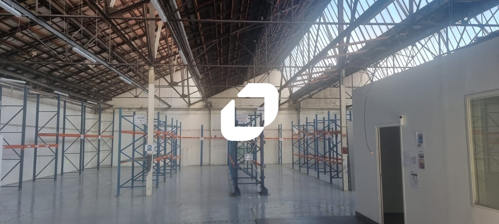 Flex in Pantin for lease Interior Photo- Image 1 of 16
