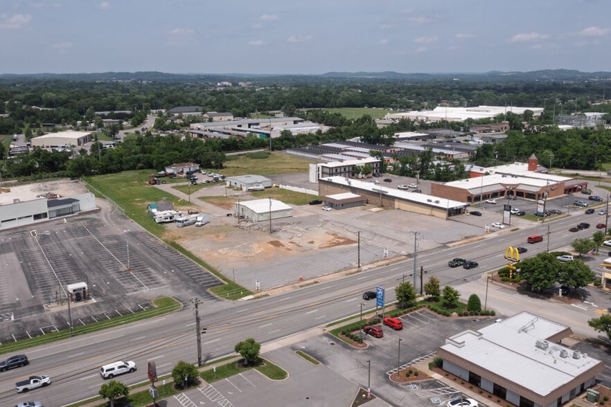 412 W Main St, Hendersonville, TN for lease - Building Photo - Image 2 of 3