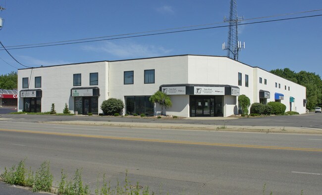 More details for 513 E 8th St, Holland, MI - Retail for Lease