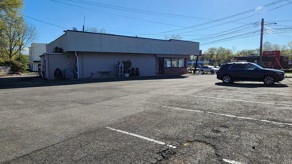 4 Route 303, Tappan, NY à vendre - Photo du bâtiment - Image 3 de 5