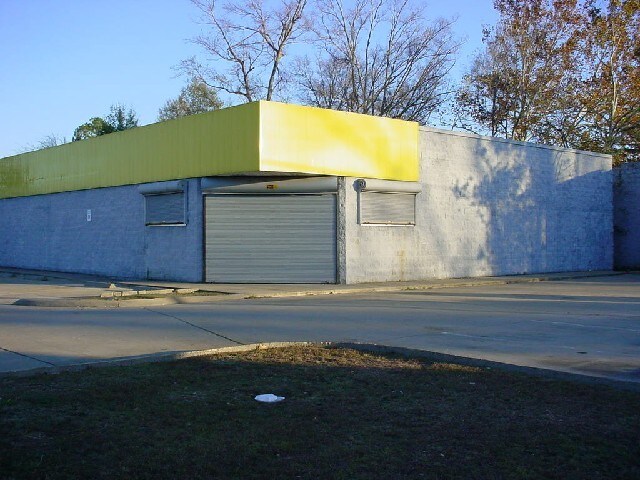 Plus de détails pour 950 Bailey Ave, Jackson, MS - Commerce de détail à vendre