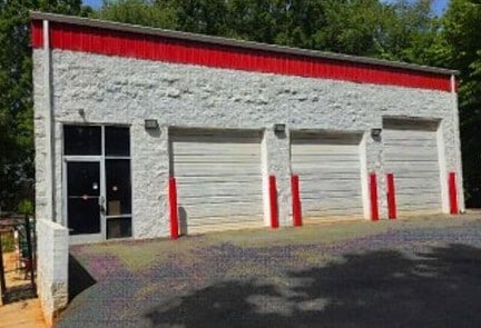 8214 Moores Chapel Rd, Charlotte, NC for lease Primary Photo- Image 1 of 3