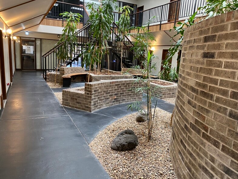 1900 N Macarthur Blvd, Oklahoma City, OK for sale - Building Photo - Image 3 of 19