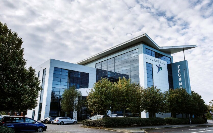 Kingston Cres, Portsmouth for sale Primary Photo- Image 1 of 5