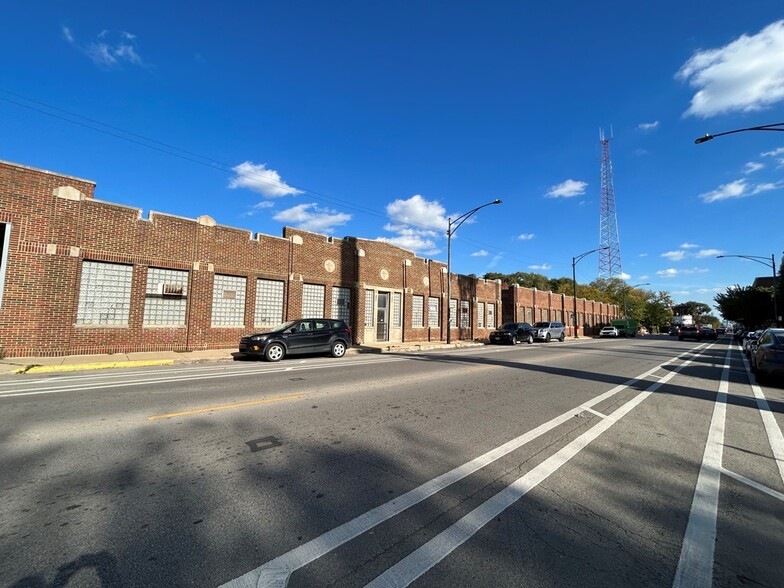 3449-3469 N Elston Ave, Chicago, IL for lease - Building Photo - Image 3 of 12