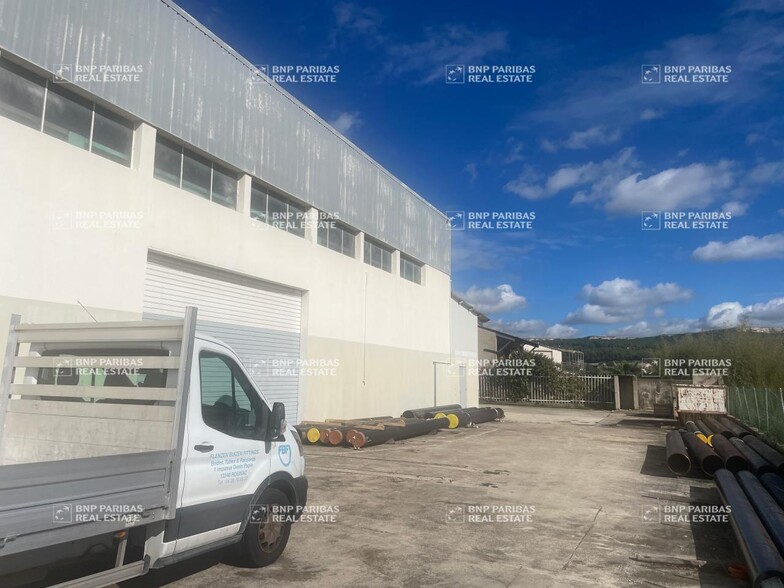 Office in Rognac for lease - Building Photo - Image 3 of 15