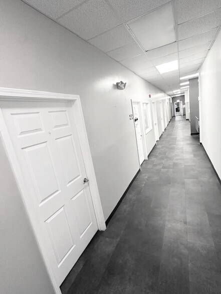 2175 N Roberts Ave, Lumberton, NC à louer - Photo du bâtiment - Image 3 de 9