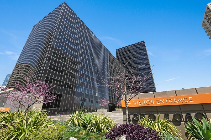 2080 Century Park E, Los Angeles, CA à louer - Photo du bâtiment - Image 3 de 13