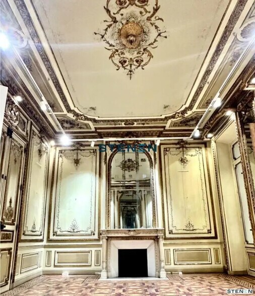 Office in Marseille for lease - Interior Photo - Image 1 of 6