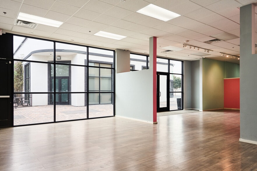 1027 S Main St, Las Vegas, NV à louer - Photo intérieure - Image 2 de 11