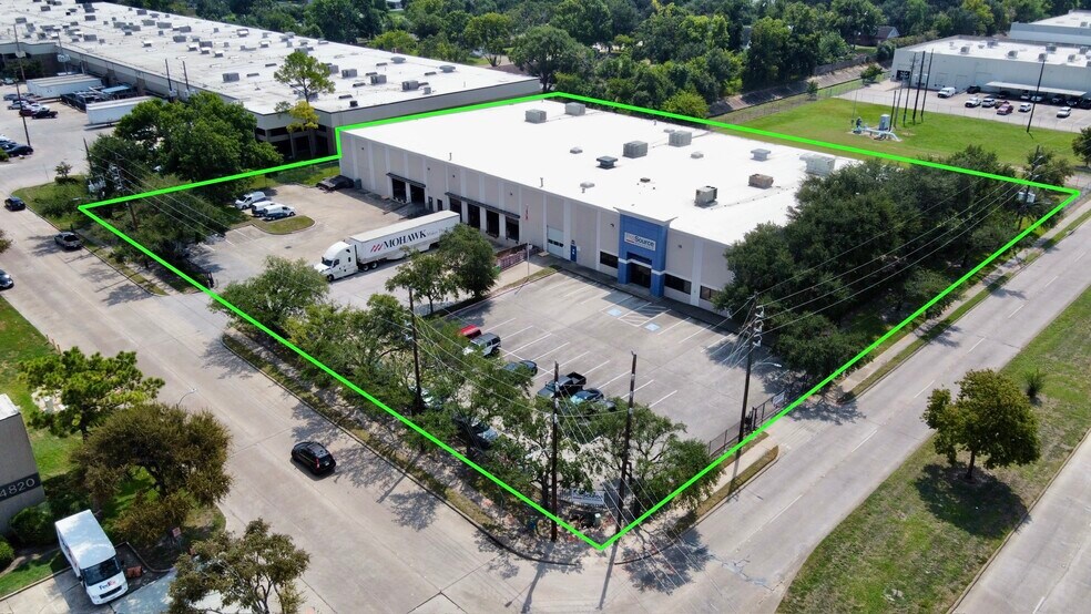 4730 Blalock Rd, Houston, TX à vendre - Photo du bâtiment - Image 2 de 11