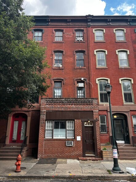 319 S 12th St, Philadelphia, PA à vendre - Photo du bâtiment - Image 2 de 17