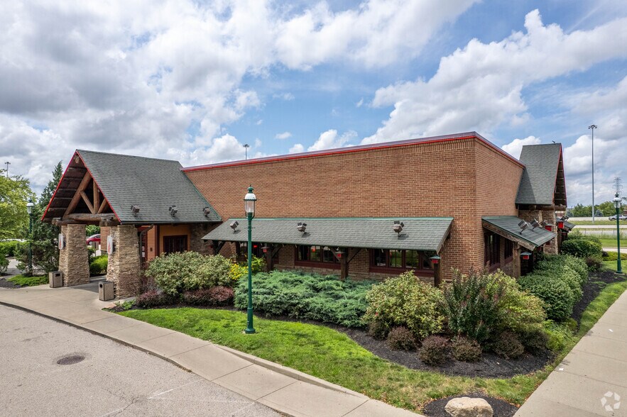 9484 Civic Centre Blvd, West Chester, OH à louer - Photo du bâtiment - Image 3 de 4