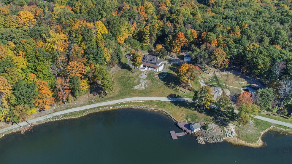 1 Brook Valley Ter, Kinnelon, NJ à vendre - Photo du bâtiment - Image 2 de 19