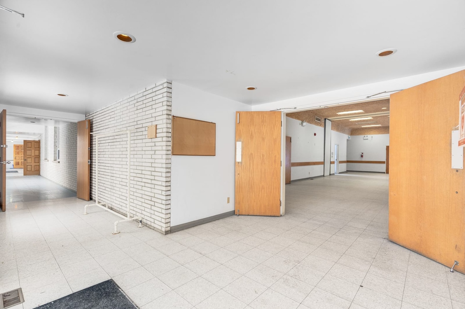 1702 Beckwith 9th Line, Carleton Place, ON for sale Primary Photo- Image 1 of 19