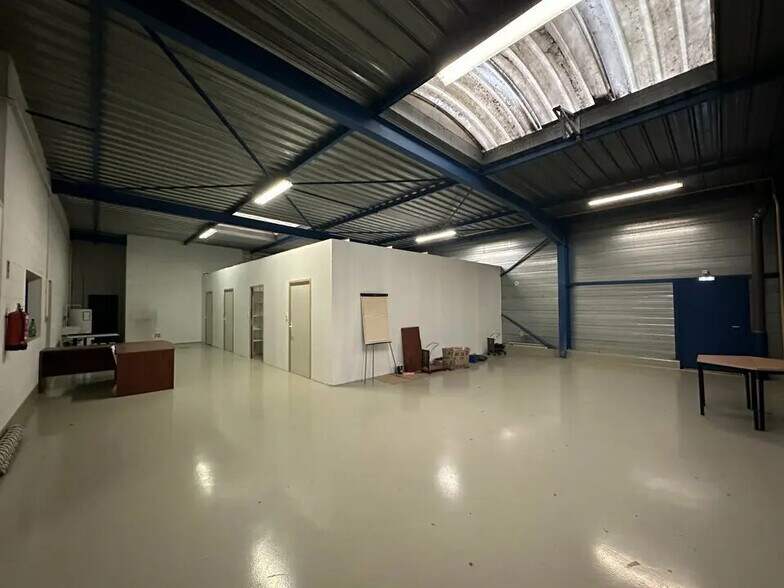 Industrial in Illkirch-Graffenstaden for sale - Interior Photo - Image 3 of 10