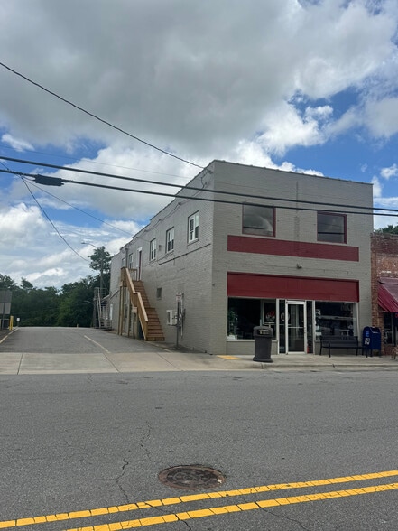 544-546 Morgan Rd portfolio of 2 properties for sale on LoopNet.ca - Building Photo - Image 3 of 11