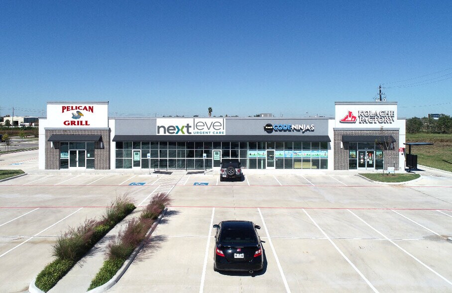 7315 Fairmont Pkwy, Pasadena, TX à louer - Photo du bâtiment - Image 3 de 15