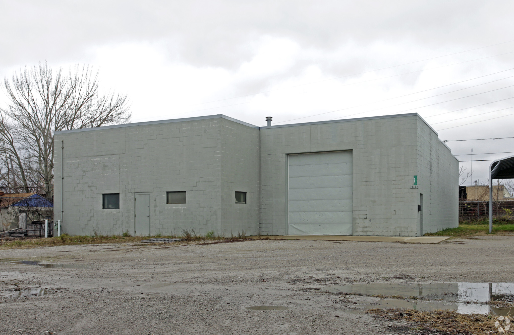 515 Burbank Dr, Toledo, OH for lease Primary Photo- Image 1 of 14