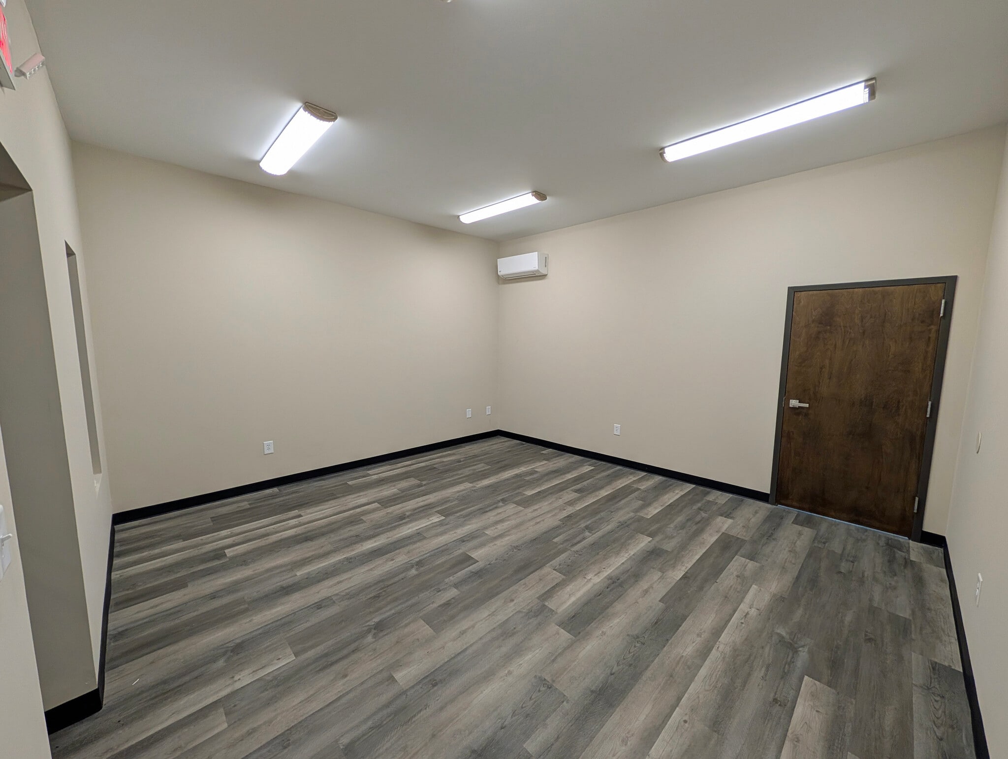 300 Maltbie Industrial Dr, Lawrenceville, GA for lease Primary Photo- Image 1 of 8