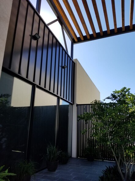 5401 N G St, McAllen, TX for lease - Building Photo - Image 2 of 5