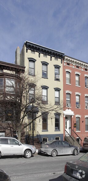 303 Hamilton St, Albany, NY à vendre - Photo principale - Image 1 de 2