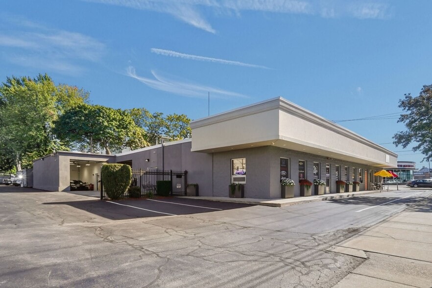 540 Pawtucket Ave, Pawtucket, RI for lease - Building Photo - Image 2 of 8