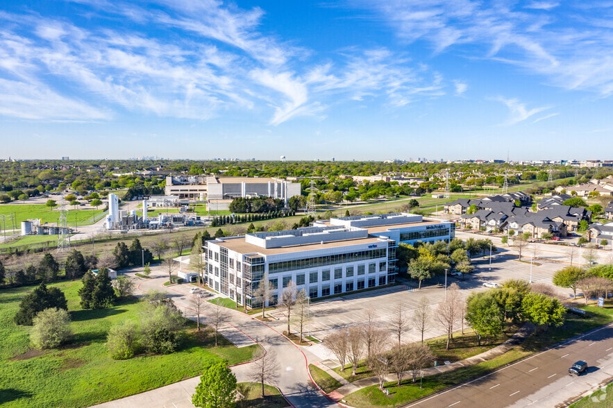 501 W President George Bush Hwy, Richardson, TX for lease - Building Photo - Image 1 of 7