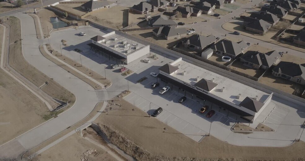 1049 Vision Blvd, Shawnee, OK à louer - Vidéo sur l’inscription commerciale - Image 2 de 9