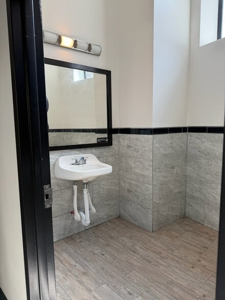 100 Fountain St, Providence, RI for lease - Interior Photo - Image 3 of 10