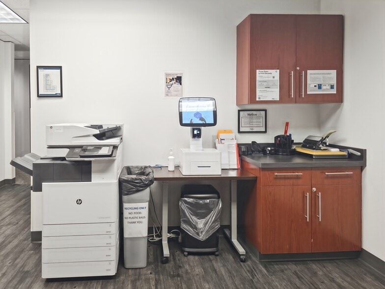 1500 NW Bethany Blvd, Beaverton, OR for lease - Building Photo - Image 3 of 15