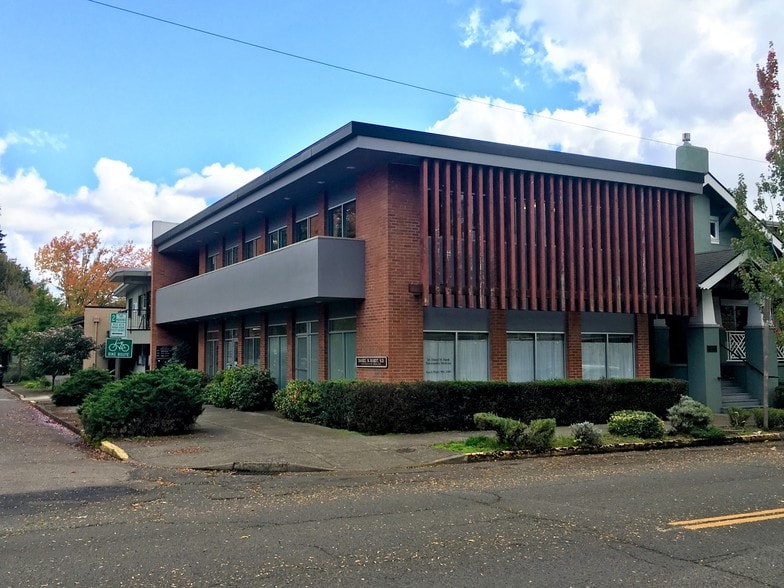 390 W 12th Ave, Eugene, OR à vendre - Photo du bâtiment - Image 3 de 10