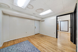 6358-6360 Van Nuys Blvd, Van Nuys, CA for lease Interior Photo- Image 1 of 4