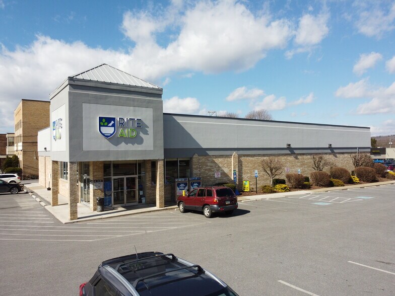 630 Main St, Portage, PA à louer - Photo du bâtiment - Image 3 de 3