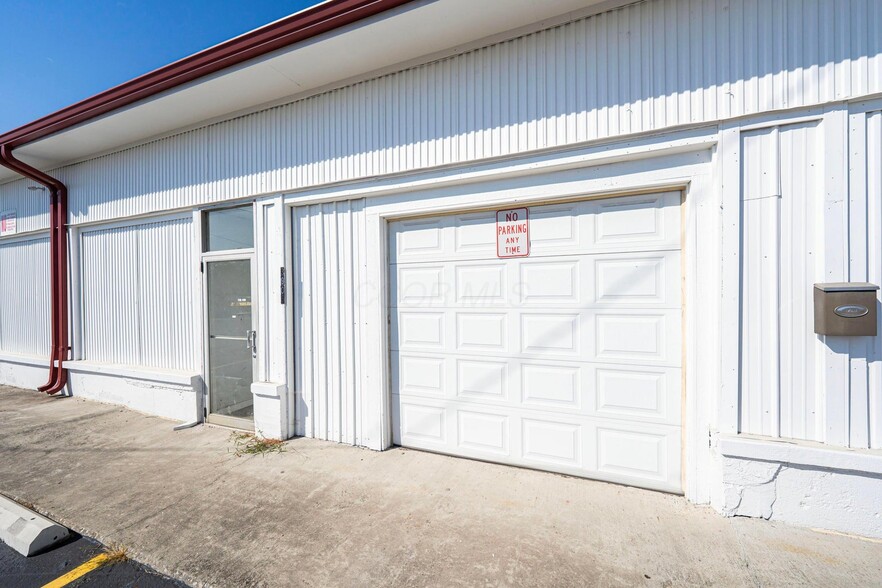 3895-3905 Sullivant Ave, Columbus, OH for lease - Primary Photo - Image 1 of 29