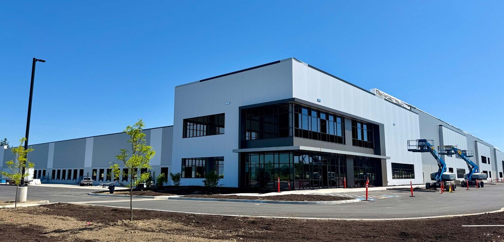 2625 NE Huffman Rd, Hillsboro, OR for lease - Building Photo - Image 1 of 18