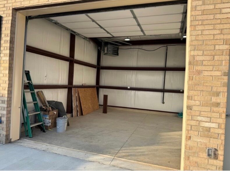 4417 NW 39TH Expy, Oklahoma City, OK for sale - Building Photo - Image 2 of 2