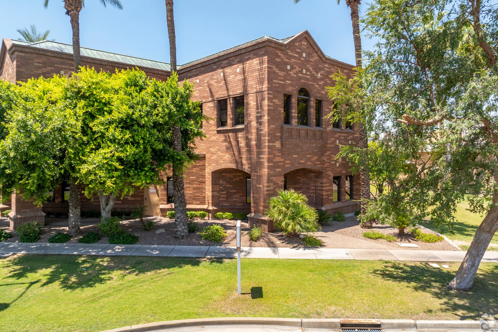 40 N Center St, Mesa, AZ à louer Photo principale- Image 1 de 7