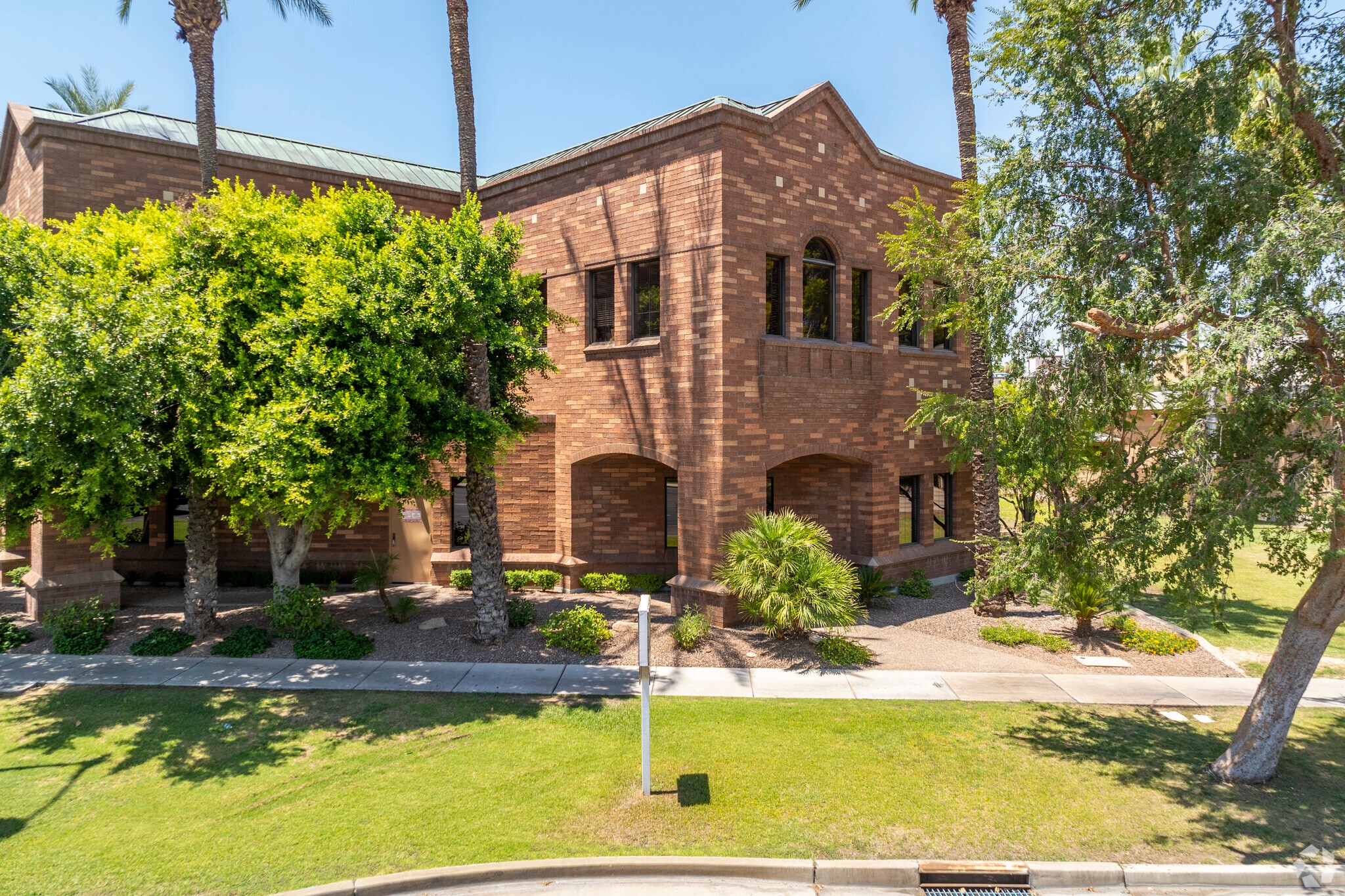 40 N Center St, Mesa, AZ for lease Primary Photo- Image 1 of 7