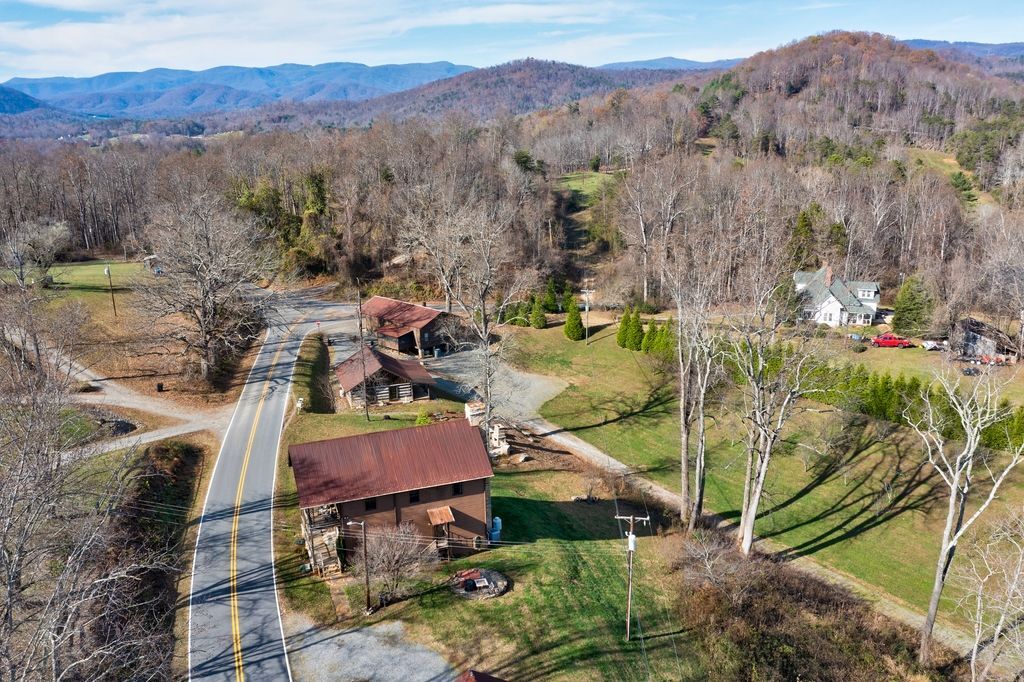 11964 Austin Traphill, Traphill, NC for sale Primary Photo- Image 1 of 1