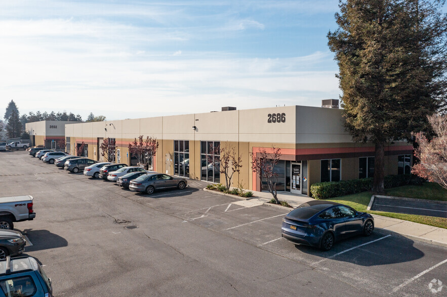 2686 Middlefield Rd, Redwood City, CA for lease - Primary Photo - Image 1 of 9