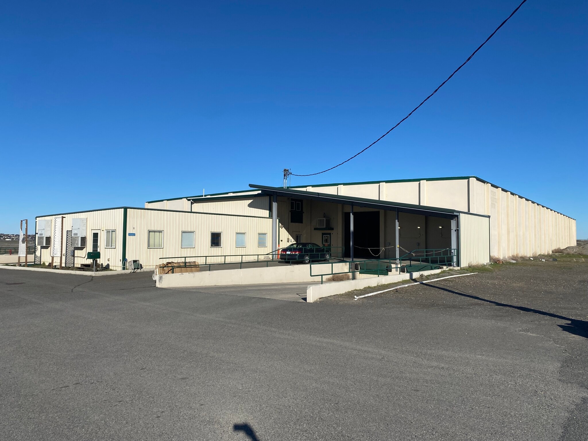 4502 N Stearman Ave, Pasco, WA for lease Primary Photo- Image 1 of 7