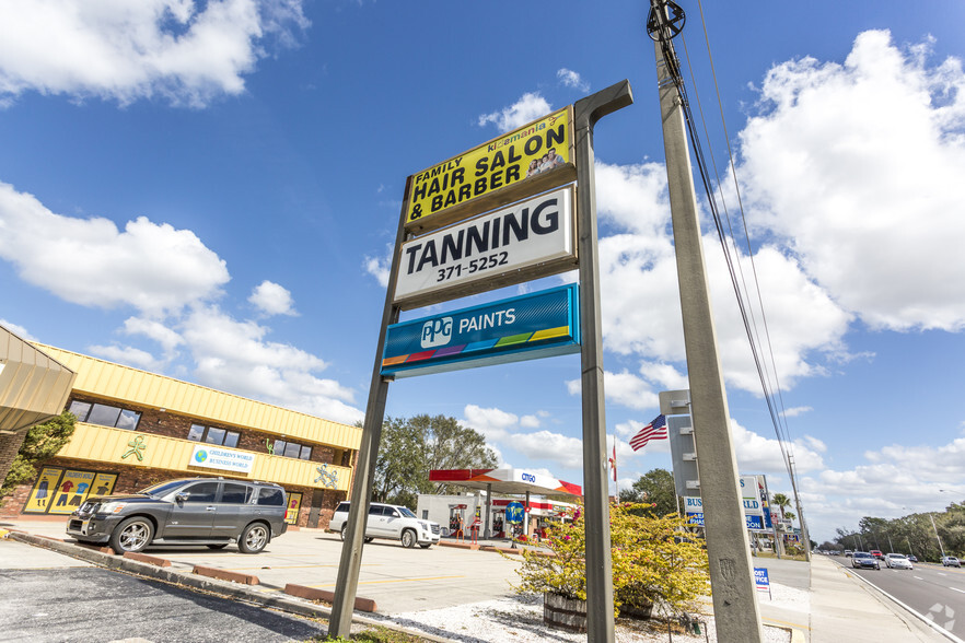 4511-4517 Bee Ridge Rd, Sarasota, FL for lease - Building Photo - Image 3 of 4