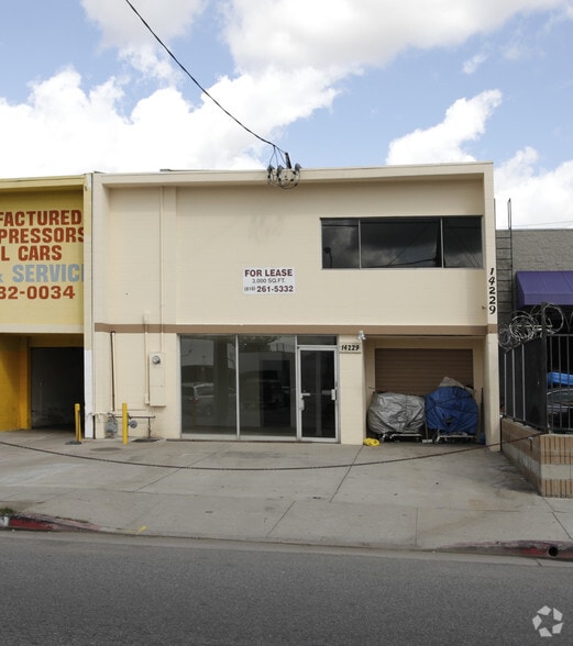 14229 Oxnard St, Van Nuys, CA for sale - Primary Photo - Image 1 of 5